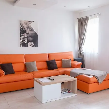 Upper Valley Mansions, No.25 Διαμέρισμα Cospicua