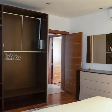 Upper Valley Mansions, No.25 Appartement