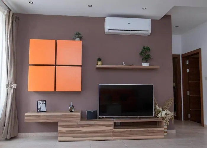 Upper Valley Mansions, No.25 Lejlighed