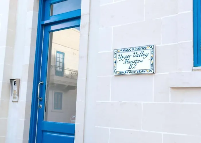 Upper Valley Mansions, No.25