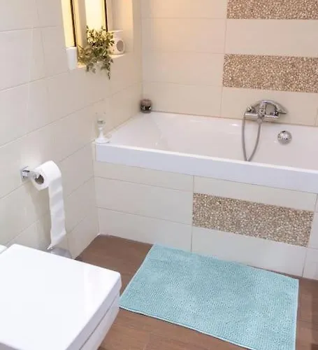 Lejlighed Upper Valley Mansions, No.25 *