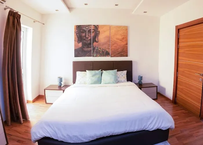 Upper Valley Mansions, No.25 Cospicua